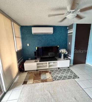 Private King Room with bath in Shared Apartment