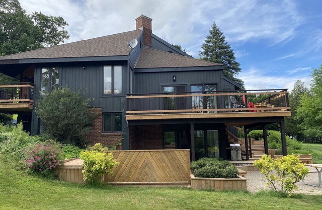 Private Lakehouse/Cottage on Conestogo Lake