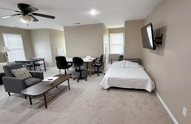 Private Loft Apartment · Private Guest Home
