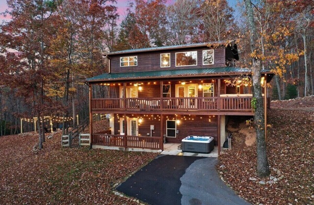 Private Mountain Getaway - Movie Theater - Hot Tub