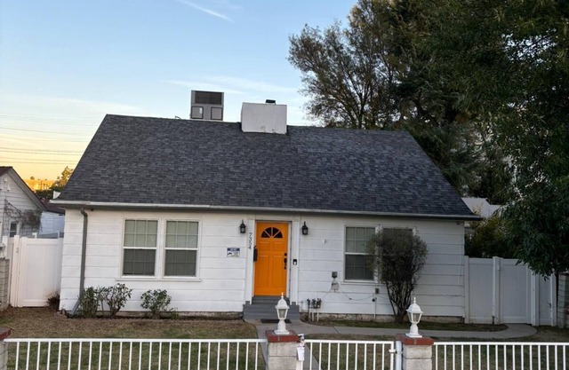 Private oasis near Reseda, Big Yard, Netflix/Prime, Close to Park and Mall