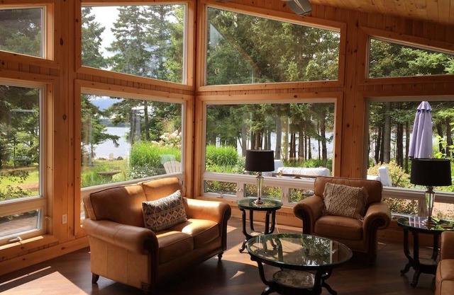 Private, OCEANFRONT Summer Home, 4 Bdrm 3 bath in Cavendish Resort Area