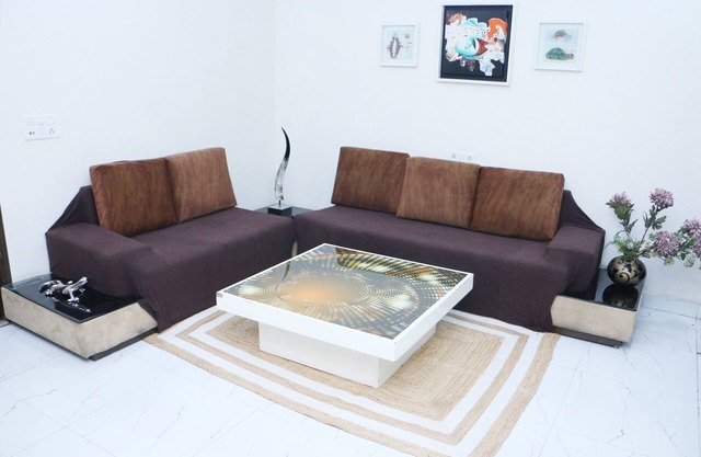 Private one bedroom apartment- 5 min walk to Rani Bagh marketn