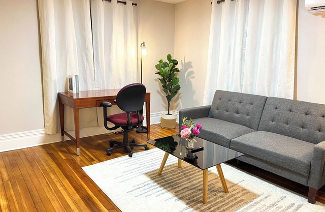 Private & Peaceful 1-bedroom APT with WiFi, AC located near downtown Rochester