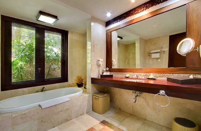 Private Plunge Pool Villa near the Beach