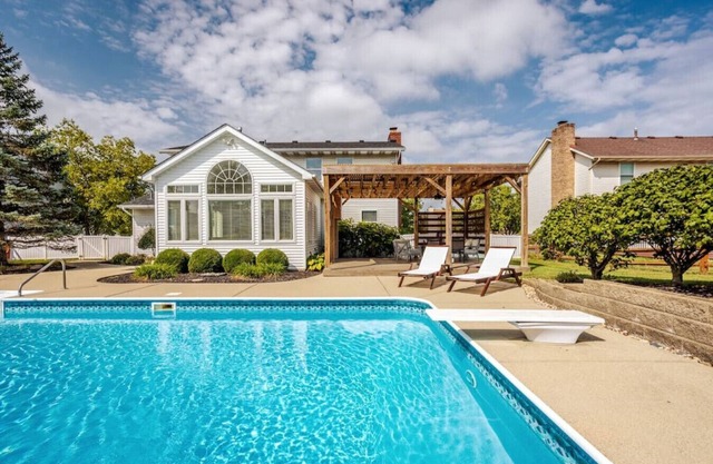 Private Pool 4B House w/Fenced Backyard