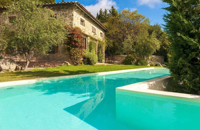 Private pool and garden - Ideal destination for relaxation and calmness