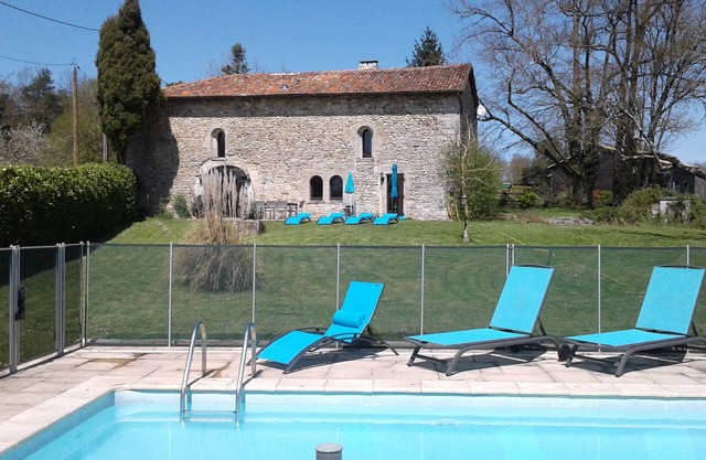 Private pool and secluded garden. Sleeps 6 adults maximum + 4 children.