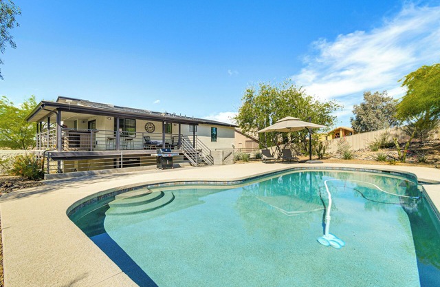 Private Pool & Patio: Fountain Hills Family Home