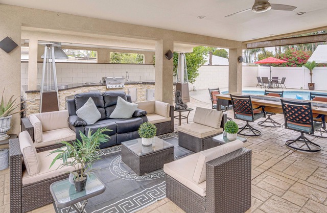 Private Pool + Sauna: Pet-Friendly Reseda Retreat!