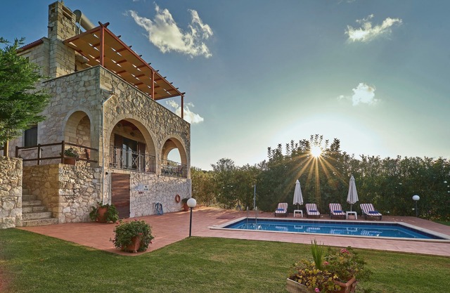 Private pool ★ Stone villa ★ Sea View