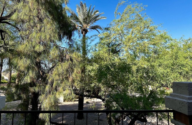 Private, Quiet Corner TownHome with Mountain Views in Upscale Resort Community