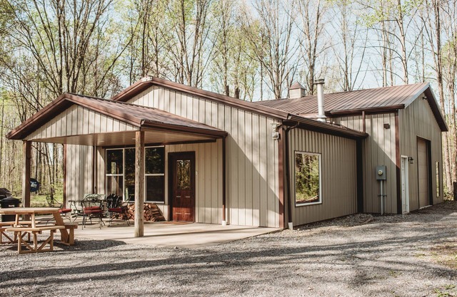 Private retreat in the woods with hiking and fishing