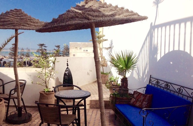 Private riad with sea view well located in the Medina