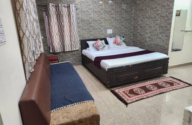Private Room 1 - Paddy's Luxurious Home Stay