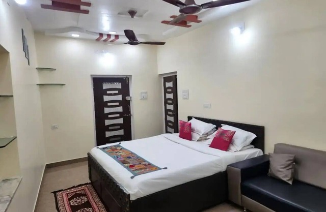 Private Room 2 - Paddy's Luxurious Home Sta