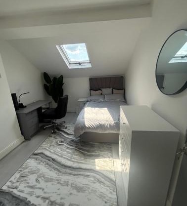 Private rooms 10-20 mins central