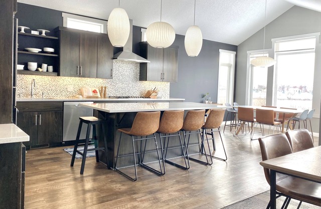 Private, Spacious, Modern Home in Blaine — w/Pool Table, Sleeps 13+