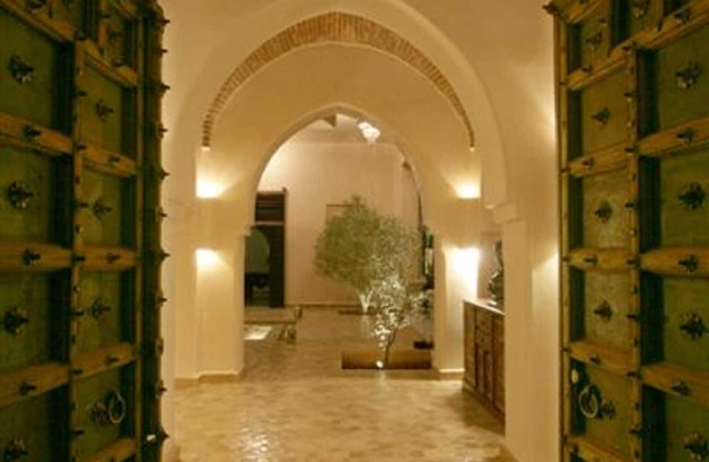 Private* Stunning Mountain Views, on Golf course, Large Pool & Mature Garden