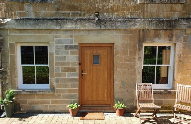 Private Suite near Bradford on Avon town center