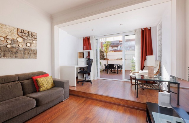 Private terrace, 3 bedrooms, 2 bathrooms, central