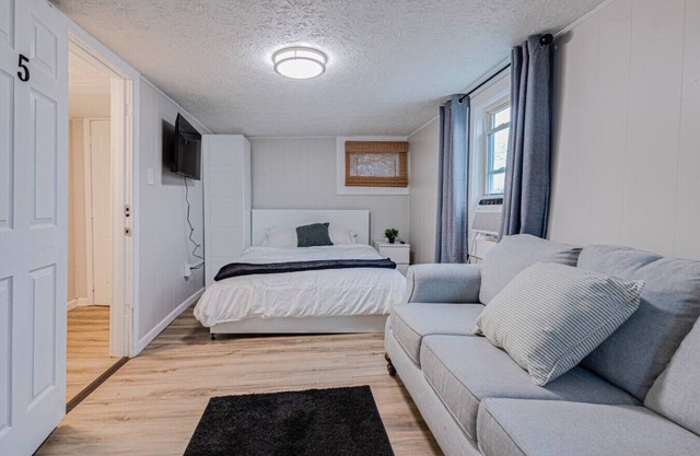 Private Unit in Lebanon | WiFi | Laundry