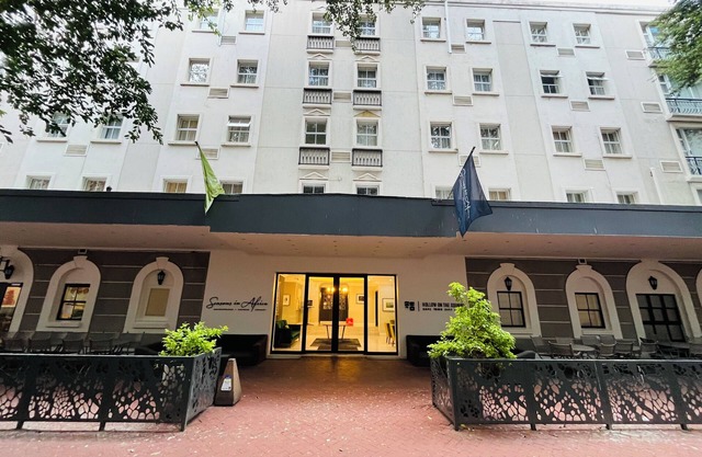 Professional & Cosy Hotel Room with Breakfast Buffet