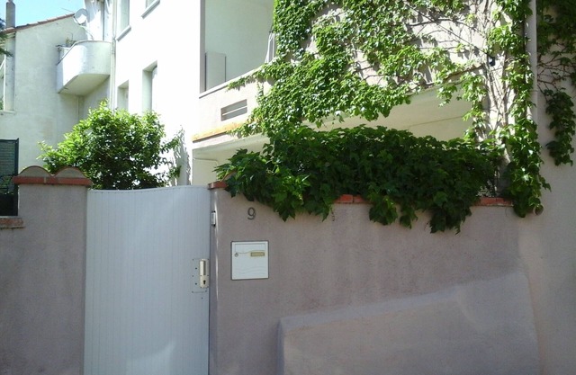 promo!T2 55M2/3 PERS/PRIVATE PARK/BUS 1 € BEACH/AIR CONDITIONER IF NEEDED