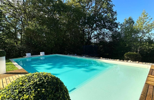 Propriété de Campagne Rénovée Avec Piscine, Calme, Nature, Randonnée