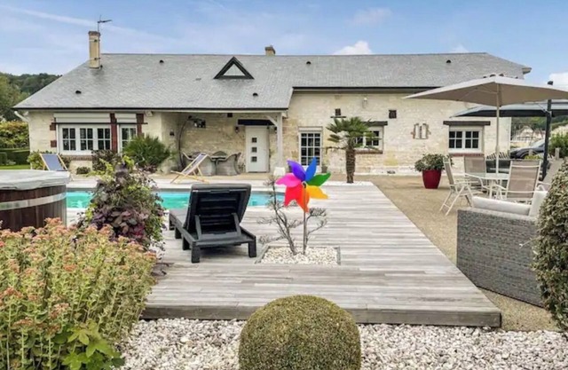 Propriété vue Panoramique sur la Seine et Piscine Privée Extérieure Chauffée