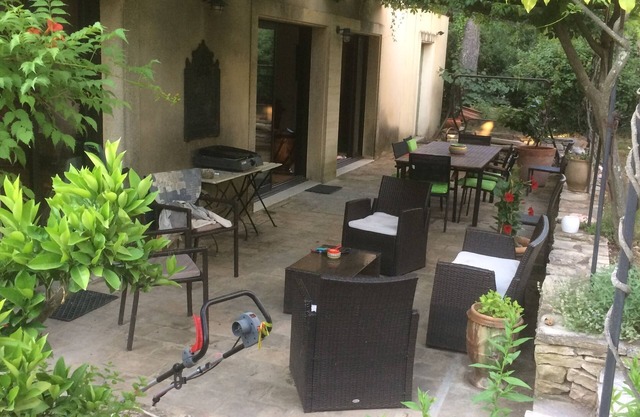 Provencal house on the heights of NIMES
