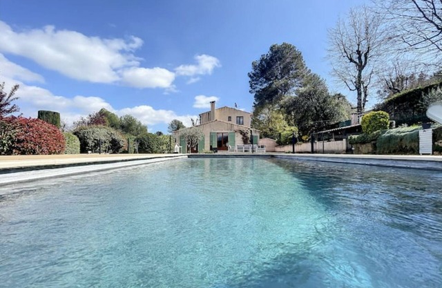 Provencal Villa with Pool