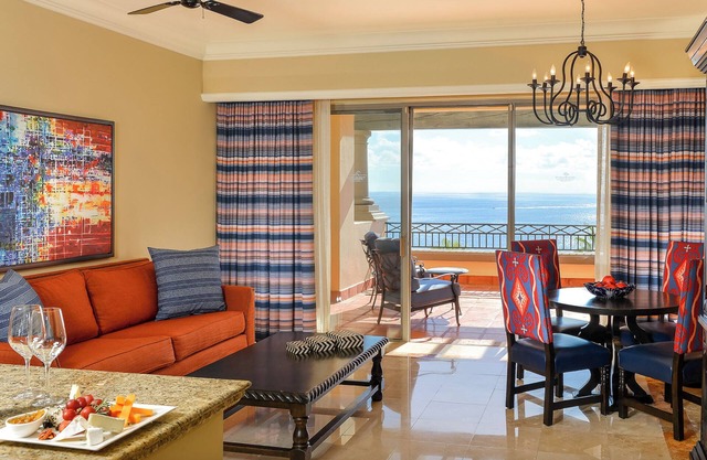 Pueblo Bonito 1-bedroom resort with WiFi, AC in fabulous Cabo San Lucas