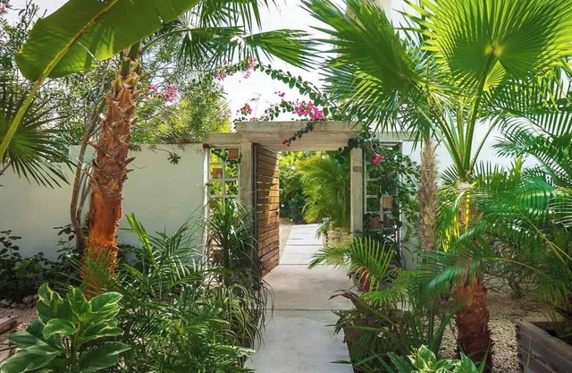 Puerto Aventuras Villa: Private Pool & Canal Access