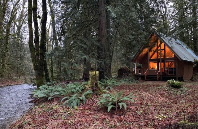 Pull out and relax in the Retro Cabin