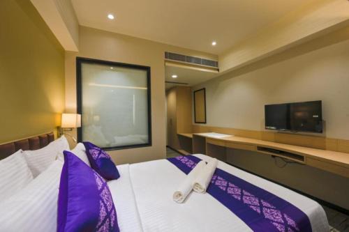 Purple Beds by VITS Dwarkesh, Surat