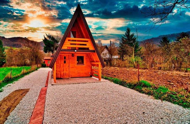 Pyramid energy house 2