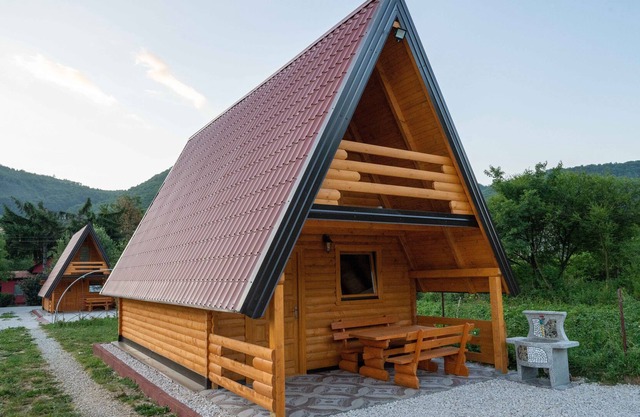 Pyramid energy house 3