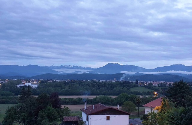 Pyrenees View - Brand New For Summer 2023 - Stunning Views & Garden