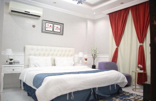 Qasr Al Thuraya Hotel Apartments