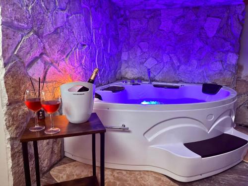 Qt suite & luxury