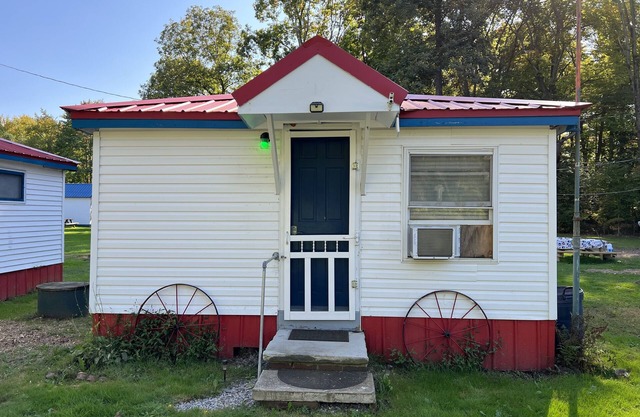 Quaint Cabin #3 - Pymatuning Lake