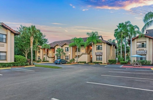 Quaint Country Setting, Kitchen, Pool, Near Kissimmee Golf Club