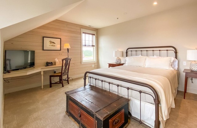 Quaint Escape to the Waterfront - River Dunes