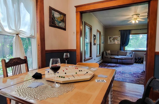 Quaint Farmhouse on ATV Trails - High Speed WiFi!