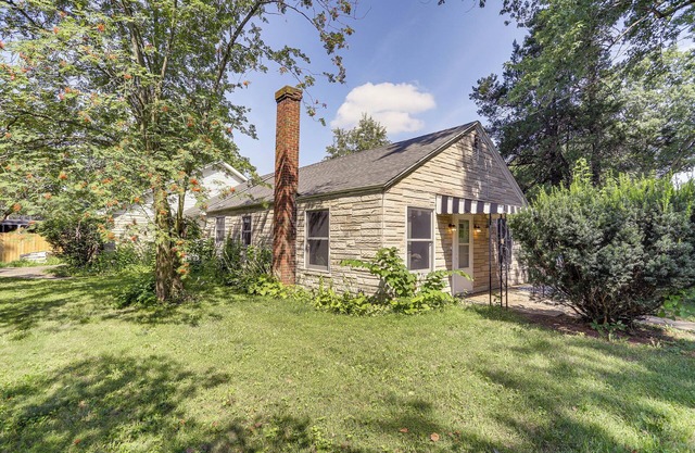 Quaint Grams Lake Cottage: Pets Welcome!