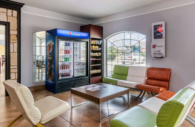 Quality Inn & Suites at The Outlets Mercedes/Weslaco