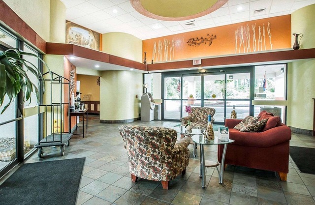 Quality Inn & Suites Kansas City I-435N Near Sports Complex