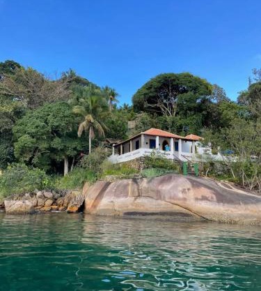 Quarto duplo de frente para o mar, Casa da Jô