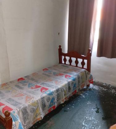 Quarto e banheiro particular